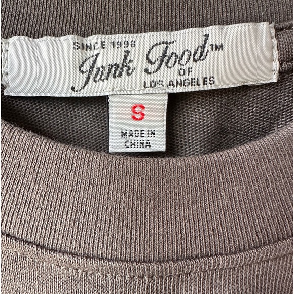 Junk Food NWOT Pink Floyd Brushstroke Crop Tee Women’s Size S - Picture 5 of 5